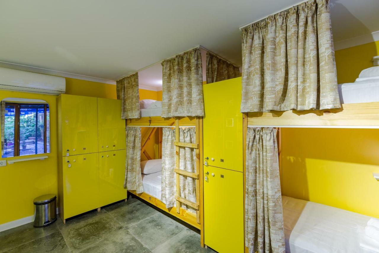 Batumi Surf Hostel ภายนอก รูปภาพ