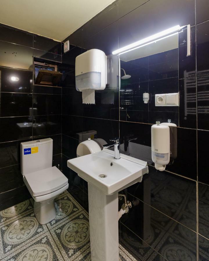 Batumi Surf Hostel ภายนอก รูปภาพ
