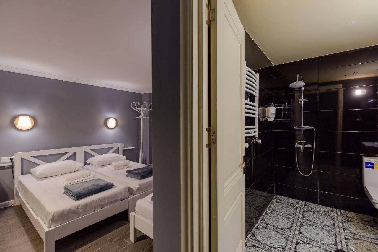 Batumi Surf Hostel ภายนอก รูปภาพ